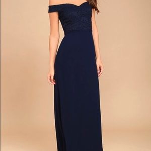 LACE OFF-THE-SHOULDER MAXI DRESS
